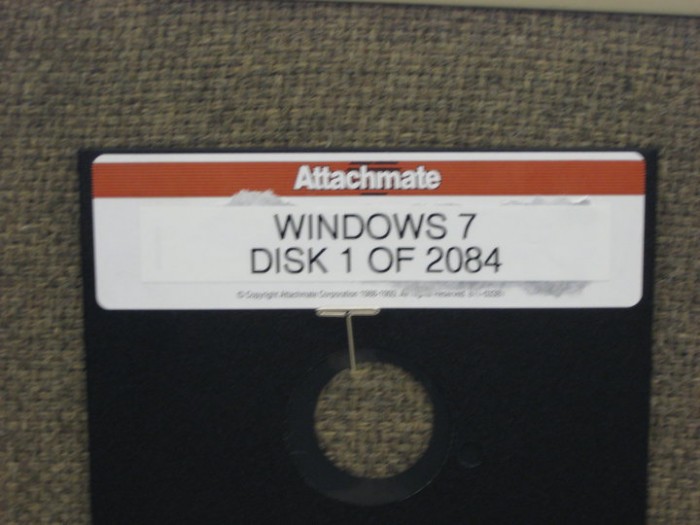 Windows 7 Floppy Disk Edition.jpg (63 KB)